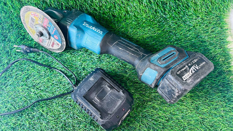 Болгарка Makita Не указана