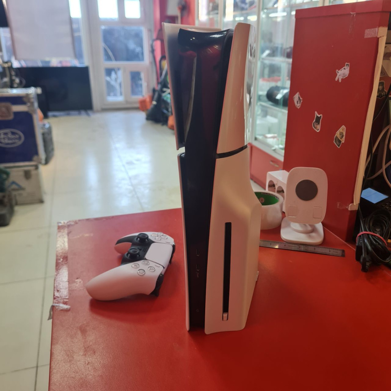 Игровая приставка Sony 5 slim