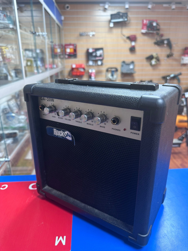 ГИТАРНЫЙ УСИЛИТЕЛЬ ROCK  GA-20W