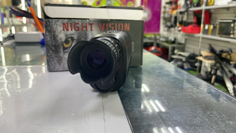 NIGHT VISION  NIGHT VISION