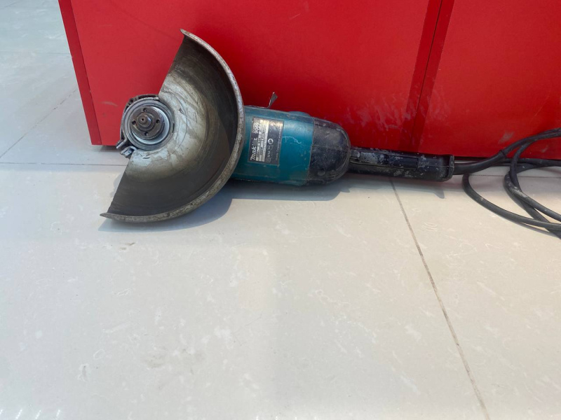 Болгарка Makita 9069