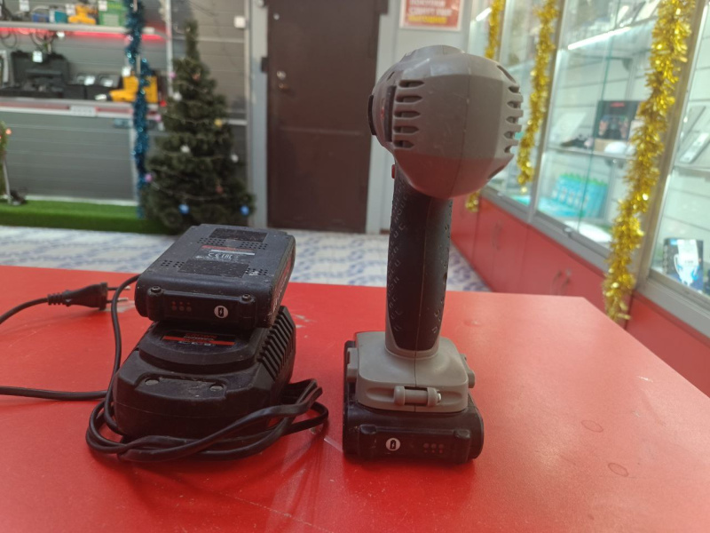 Шуруповерт Crown Не указана