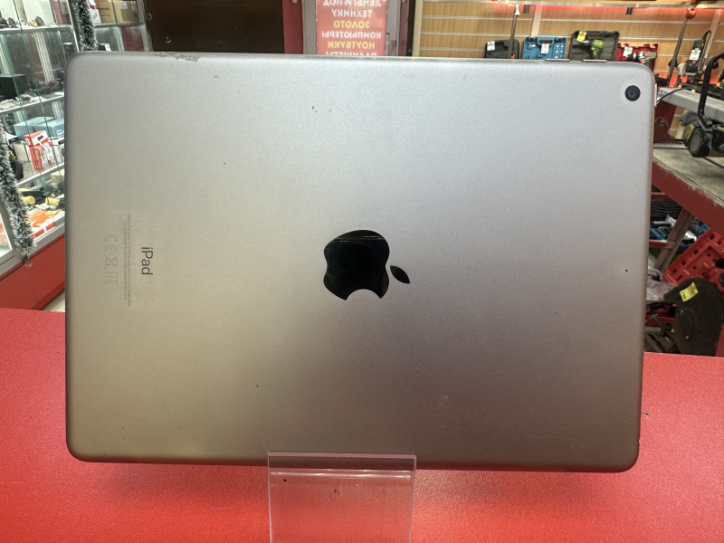 Планшет Apple iPad (6-го поколения) (2018)