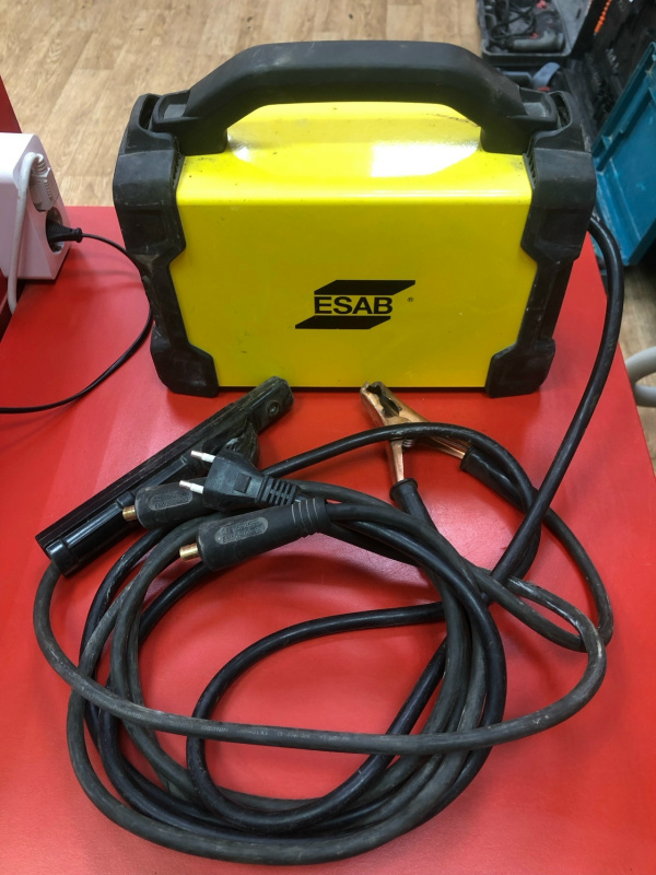 Сварочный аппарат - инвертор ММА Esab HandyArc 142i