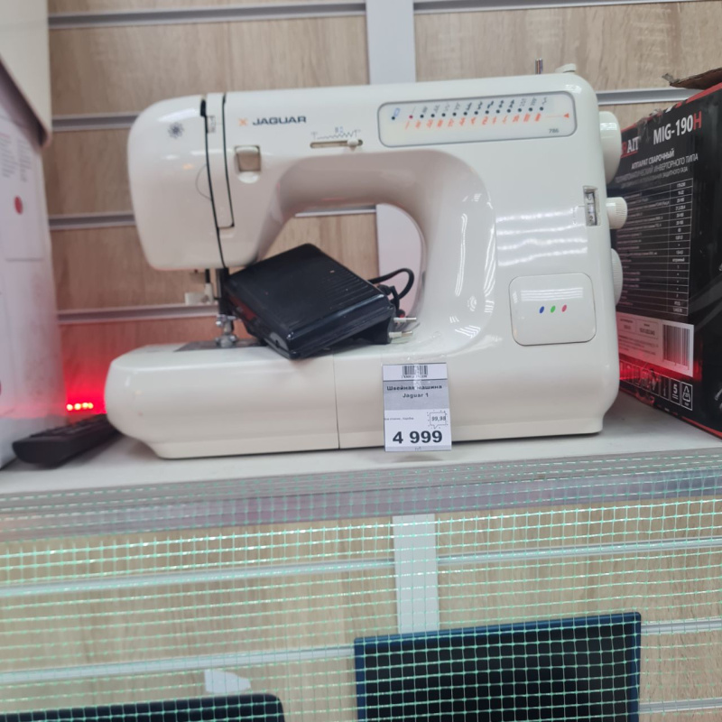 Швейная машина Jaguar 1