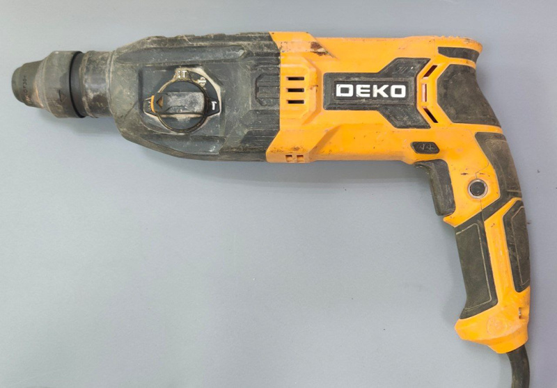 Перфоратор Deko DKH950w