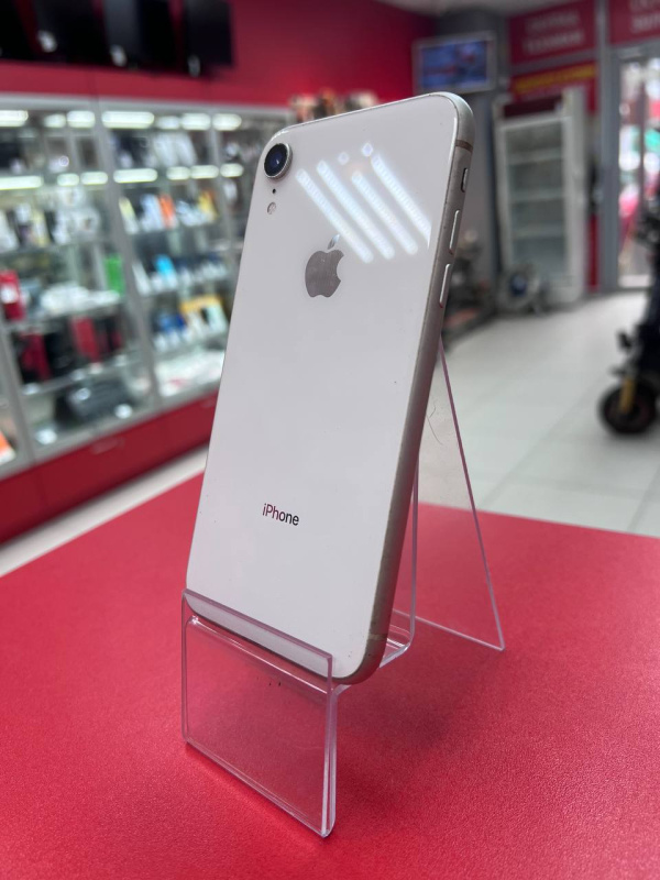 Мобильный телефон Apple iPhone XR
