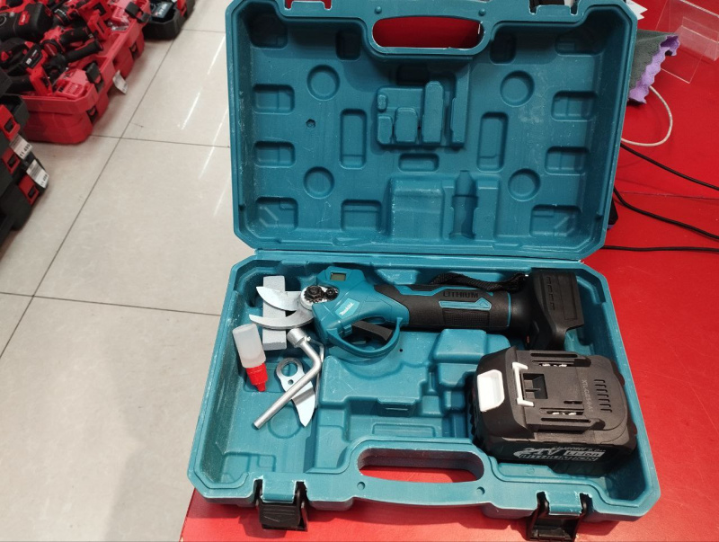 Вырубные ножницы  21V