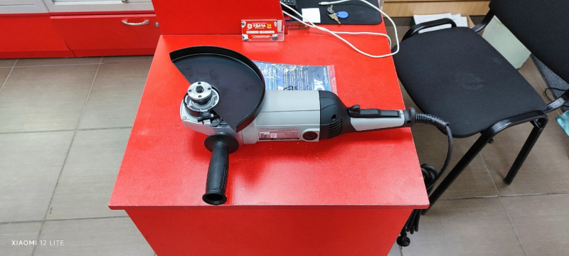 Болгарка Интерскол УШМ-230/2300М