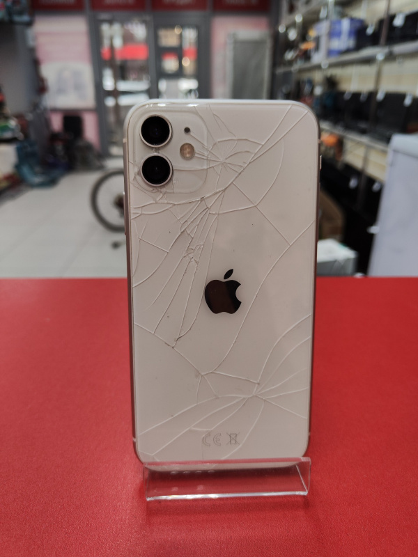 Мобильный телефон Apple iPhone 11