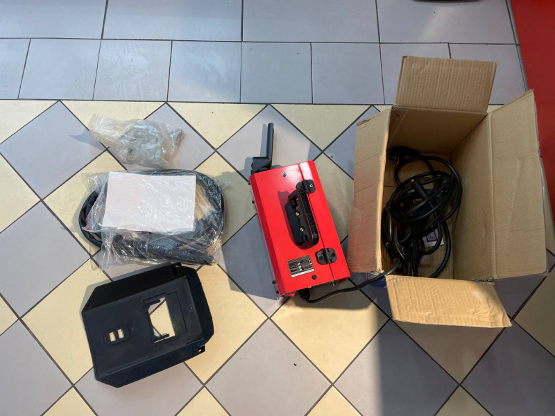 Сварочный аппарат - инвертор ММА Jonser 220 QX