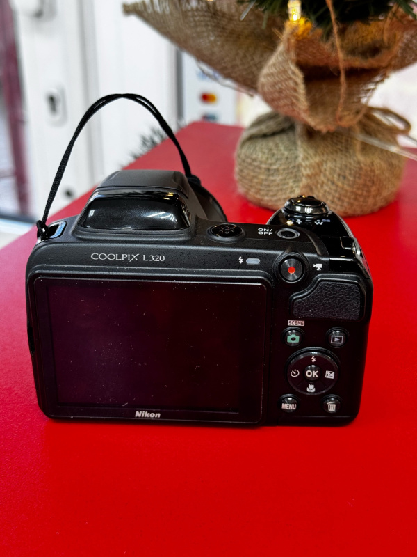 Фотоаппарат Nikon COOLPIX L320