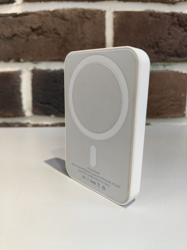 Внешний аккумулятор  A2384