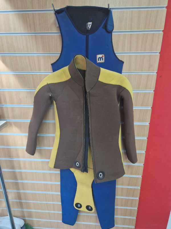 Гидрокостюм мокрый  Гидрокостюм мокрый