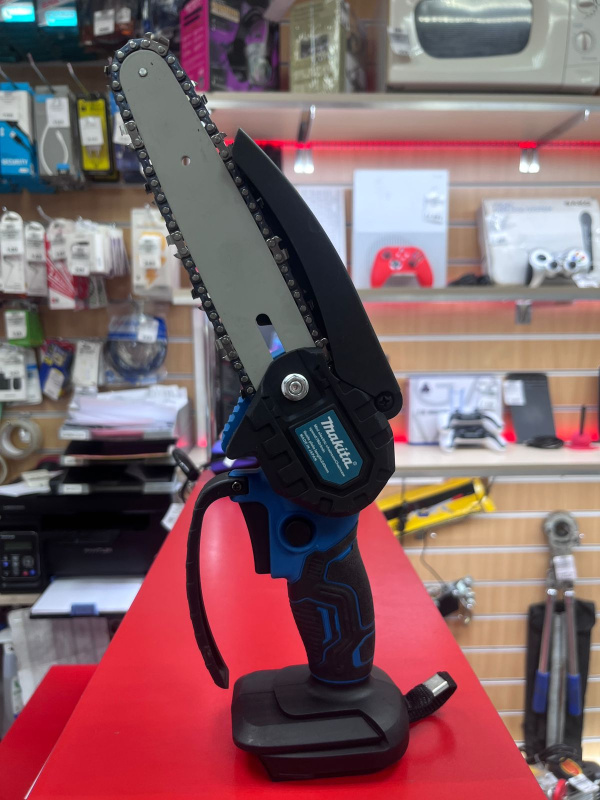 Цепная пила Makita 240 mm