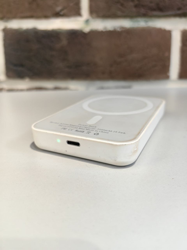 Внешний аккумулятор  A2384