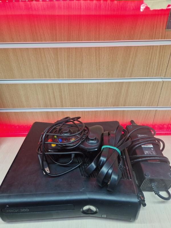 Игровая приставка Xbox Xbox360