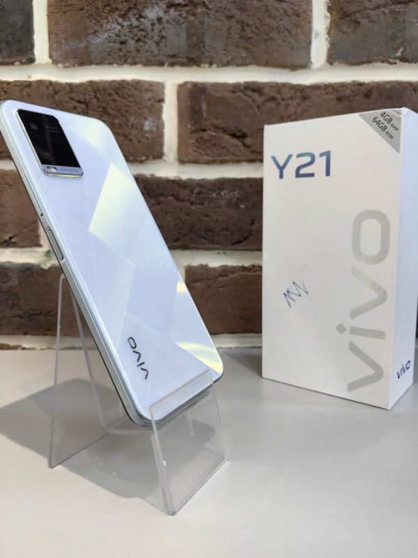 Мобильный телефон Vivo Y21