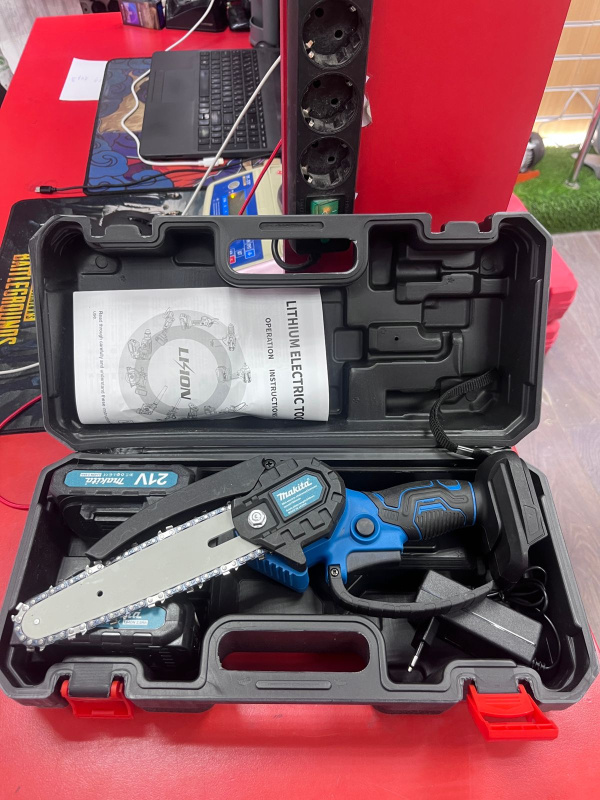 Цепная пила Makita 240 mm