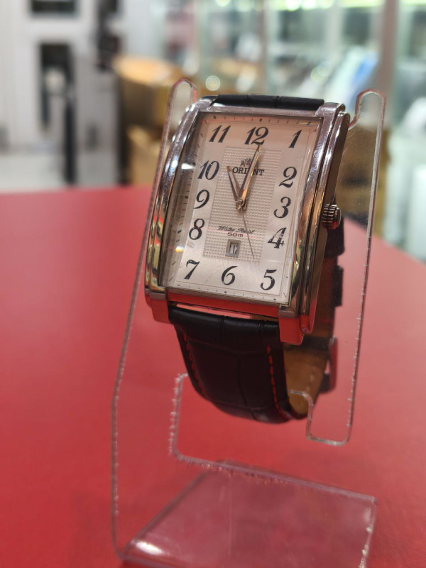 Часы наручные Orient UNED-C0