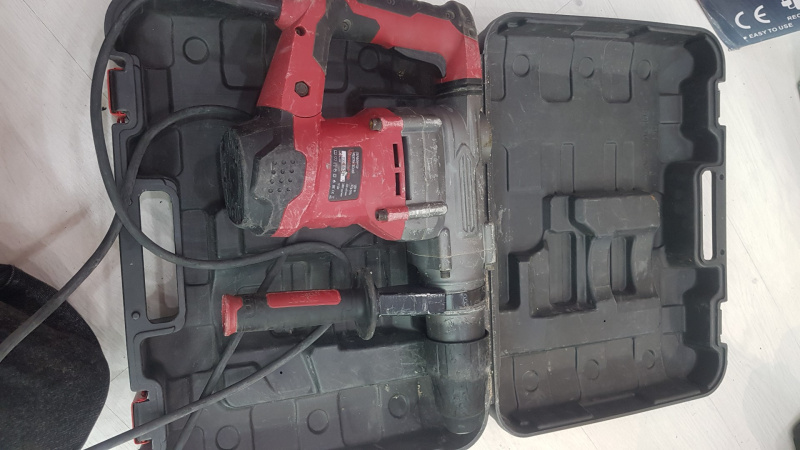 Перфоратор MONE EH 1800|40-PRO