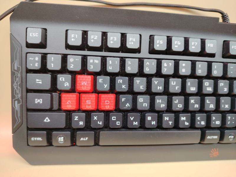 Клавиатура Bloody Q100