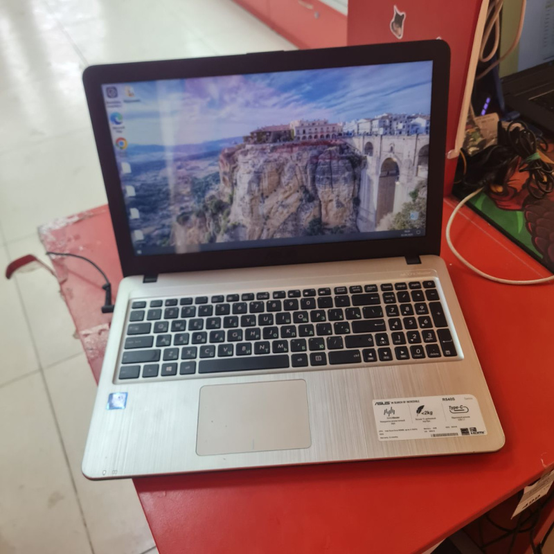 Ноутбук ASUS r540s