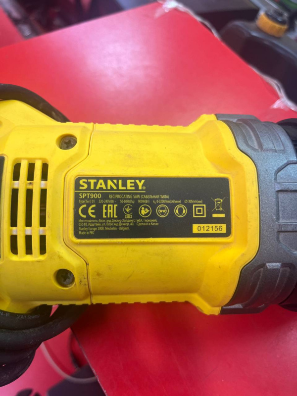 Сабельная пила Stanley SPT900