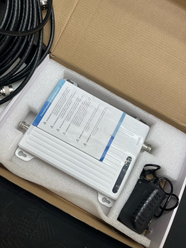 Усилитель сигнала  900/1800/2100МГЦ