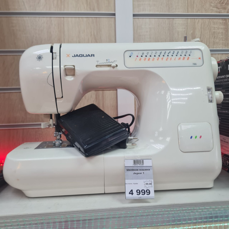 Швейная машина Jaguar 1