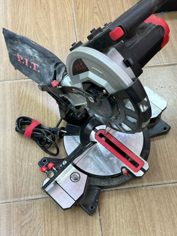 Торцовочная пила P.I.T. PMS210-C