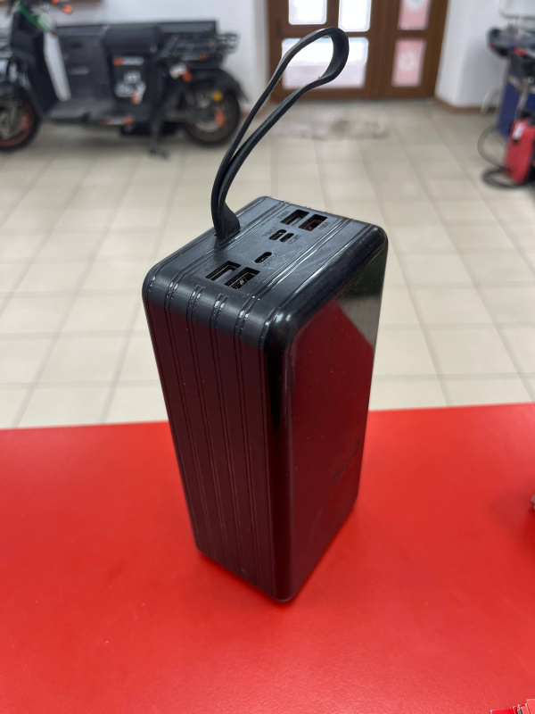 Внешний аккумулятор Energizer  UE600000PQ