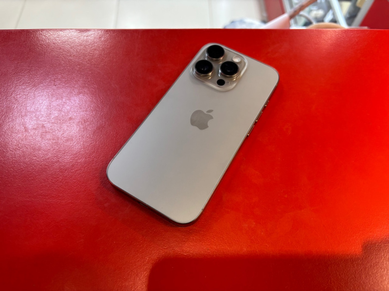 Мобильный телефон Apple iPhone 16 Pro