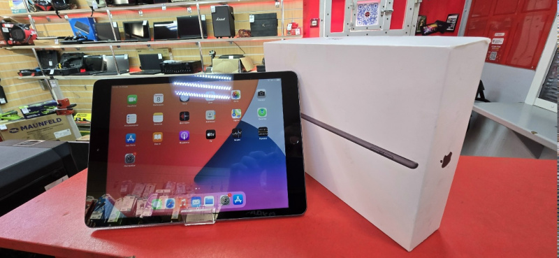 Планшет Apple iPad (8-го поколения) (2020)