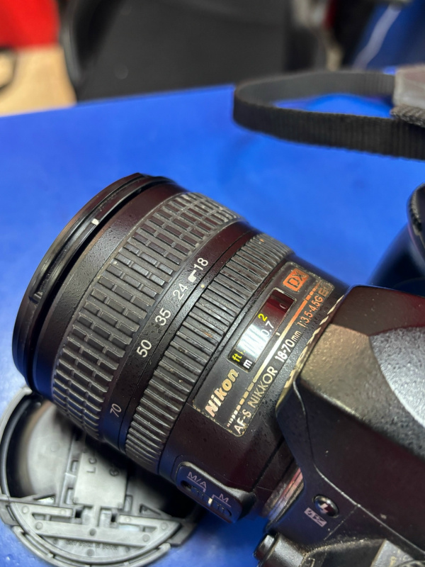 Фотоаппарат Nikon в70s