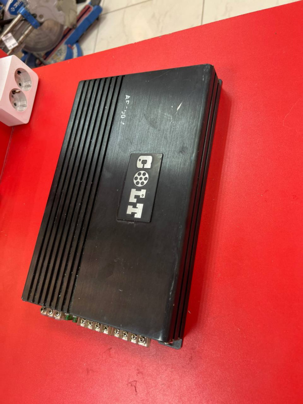 Усилитель Colt AR-100.4