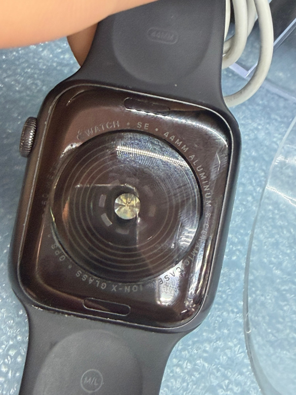 Часы смарт Apple SE 1 СЕРИЯ