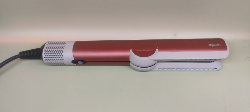 Плойка Dyson Airstrait HT01