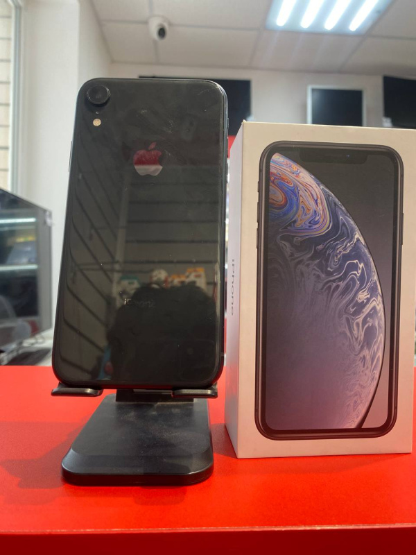 Мобильный телефон Apple iPhone XR