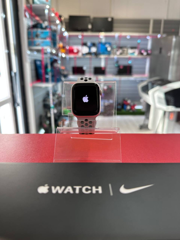 Часы наручные Apple Nike Series 7 45 mm