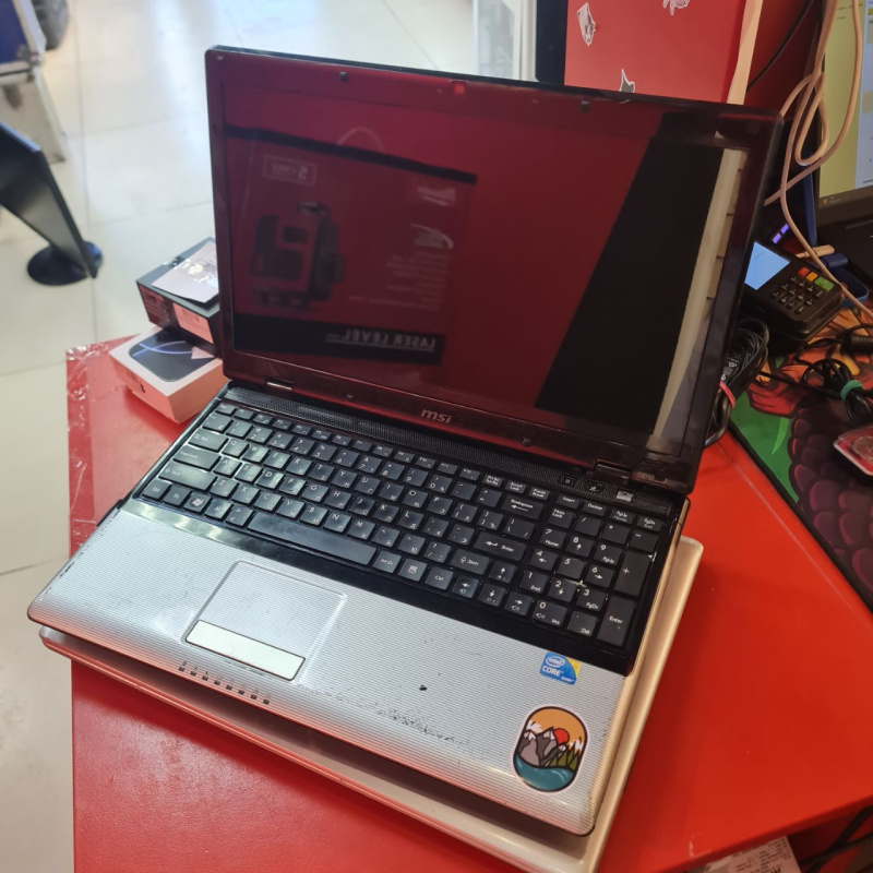 Ноутбук MSI cx620