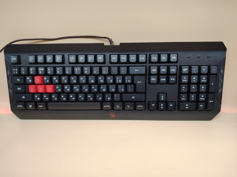 Клавиатура Bloody Q100
