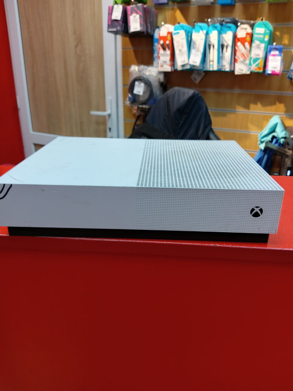 Игровая приставка Xbox One S 1TB