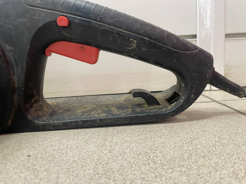 Электропила Foresta FS-2340S