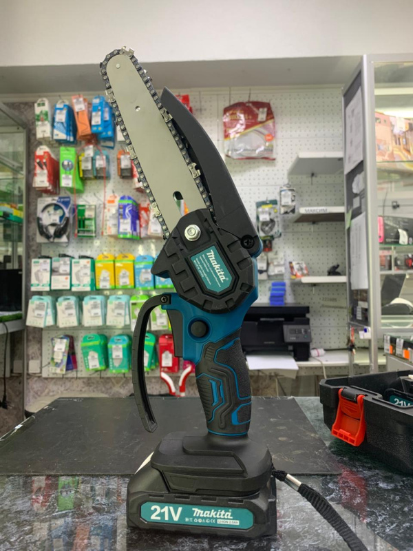 Цепная пила Makita 240 mm