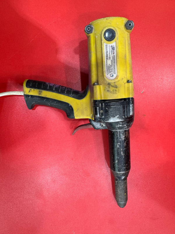 Заклепочник Skytools Absolut SK 1006