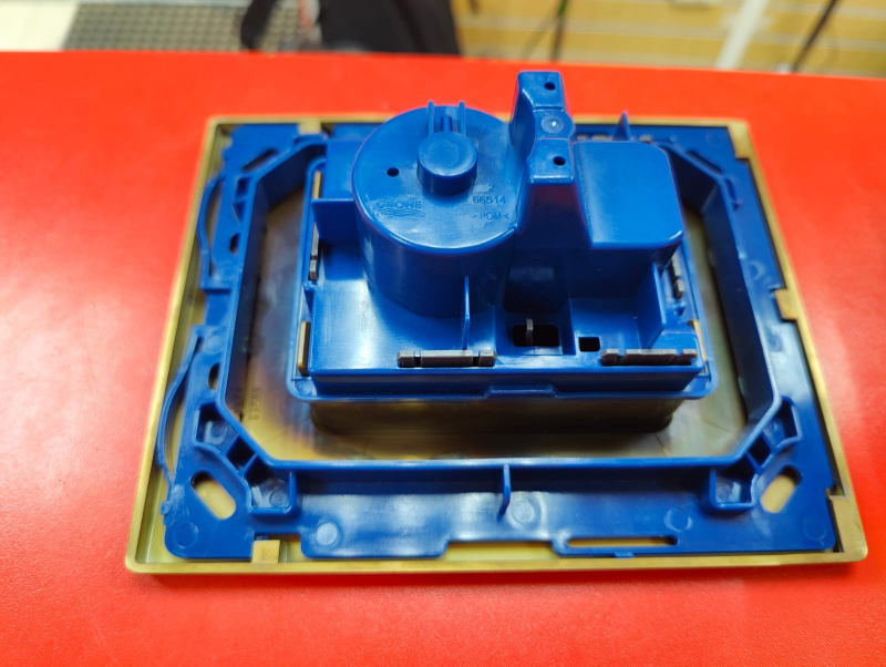 Накладная кнопка смыва Grohe 38732GNO